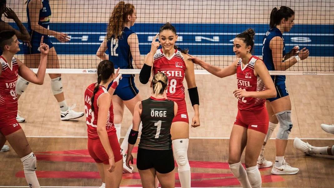 Eda Erdem'in yerine gelen isim belli oldu 9